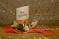 schraege Stumpenkerze 60/120 orange ZUM GEBURTSTAG